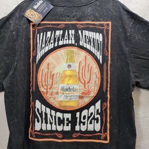 Modelo Mazatlan Mexico Since 1925 Graphic T Shirt Acid Black Cropped Mens Size L
